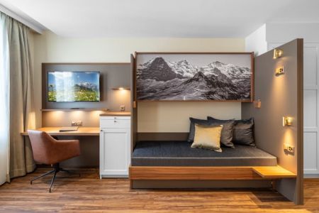 Komfortables Dreibett Familienzimmer im Hotel Du Nord in Interlaken Schweiz
